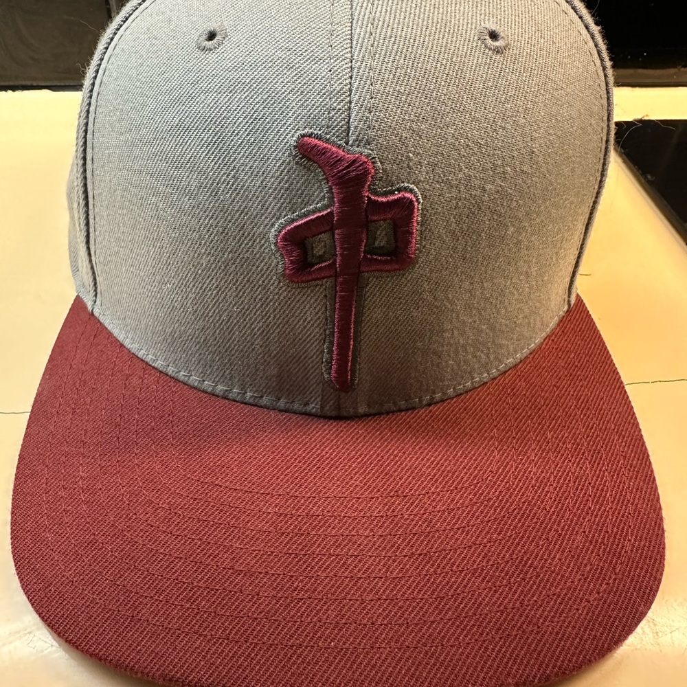 RDS - Red Dragon snap back. Gray and Red Men's Cap
